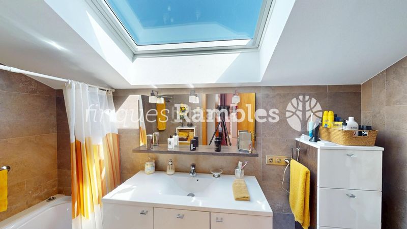 Foto d0666985-b1af-46dc-bcf2-c64f0dedc525. Casa amb calefacció aparcament a Capellades