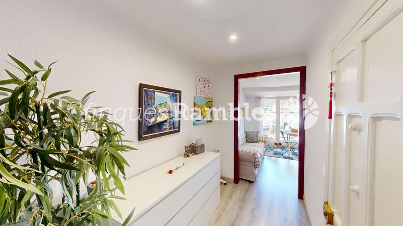 Foto 3c4c8a57-b47a-48ad-a28b-c71424b82221. House with parking in Centre Igualada