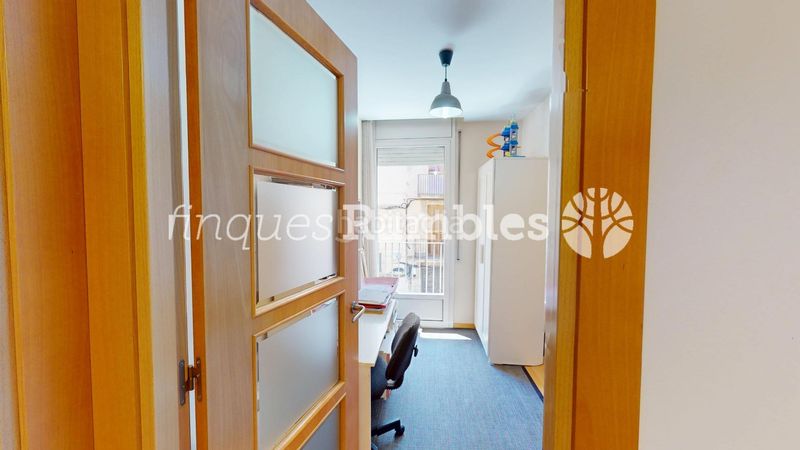 Foto 68d578ee-a8c0-4603-bbf1-e3dae7a1cfe2. House with parking in Centre Igualada