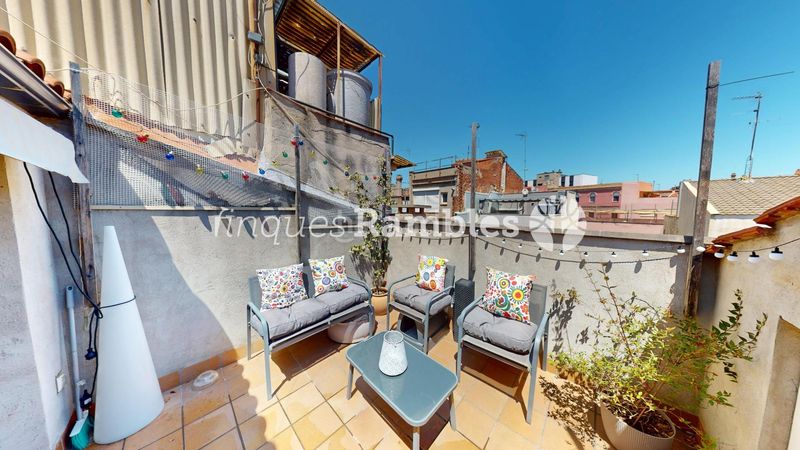 Foto a73237f7-fb60-4a0f-bd0e-51366b27b0a6. House with parking in Centre Igualada