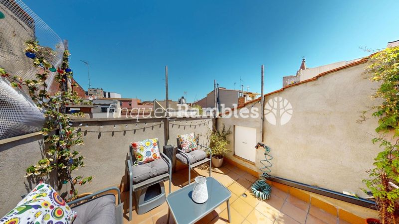 Foto e16a556e-78fe-4752-b15f-9a89fab1d273. House with parking in Centre Igualada