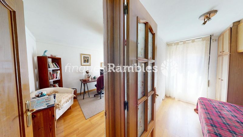 Foto e5f2f80b-1a8b-4758-87b1-693f0067f728. House with parking in Centre Igualada