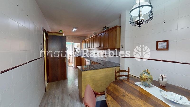 Foto 0c304b0b-99e0-42cb-a691-7c76012f14ae. Casa amb calefacció aparcament a Poble Sec Igualada