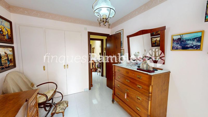 Foto 16af3362-4654-4c0b-b919-ae7e9c010345. Casa amb calefacció aparcament a Poble Sec Igualada
