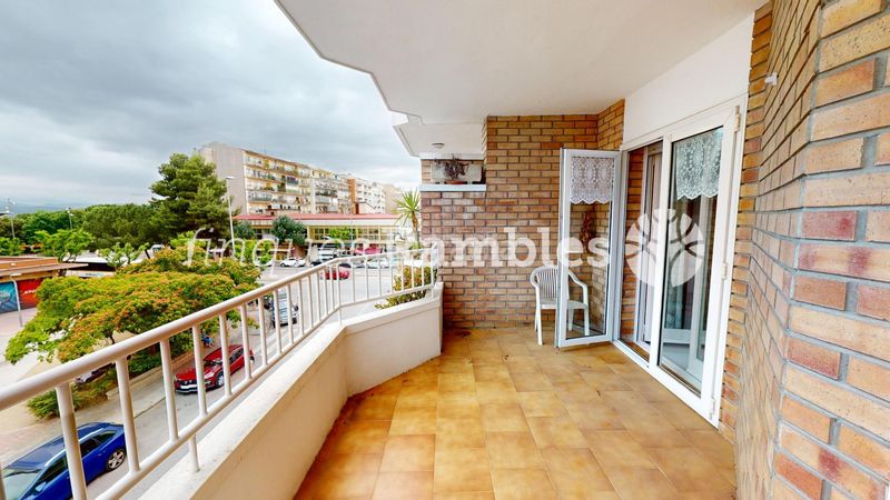 Foto a1fa90e1-c8c3-45b2-a3ec-f76c88a71d04. Casa amb calefacció aparcament a Poble Sec Igualada