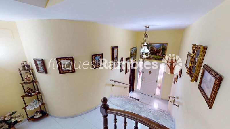 Foto d5b9f725-7d52-41ee-bb6c-6f5c19a9e506. Casa amb calefacció aparcament a Poble Sec Igualada