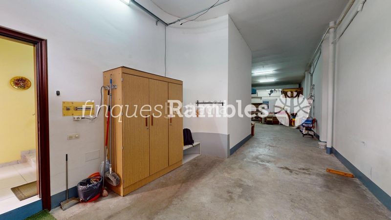 Foto d941fc93-9fca-44c8-9ef7-53f35e22548b. Casa amb calefacció aparcament a Poble Sec Igualada