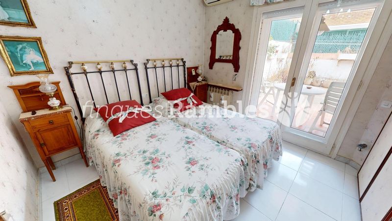Foto f1ac6810-4885-49f3-8bc1-b1d97309ba08. Casa amb calefacció aparcament a Poble Sec Igualada