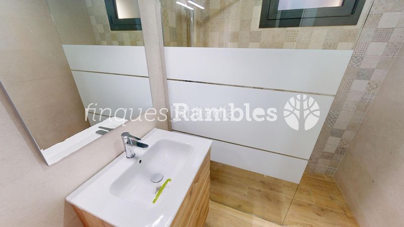 Foto 8779930f-71c8-40ce-aea2-d6d4676d2d07. Casa amb aparcament a Piles (Les)