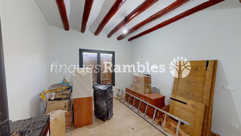 Foto adea2402-1525-4f07-bcb6-b4f7cfb1bd24. Casa amb aparcament a Piles (Les)