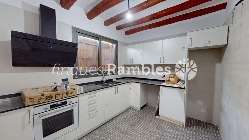 Foto f0a06486-04a5-4005-9d7f-3d578157d21b. Casa amb aparcament a Piles (Les)