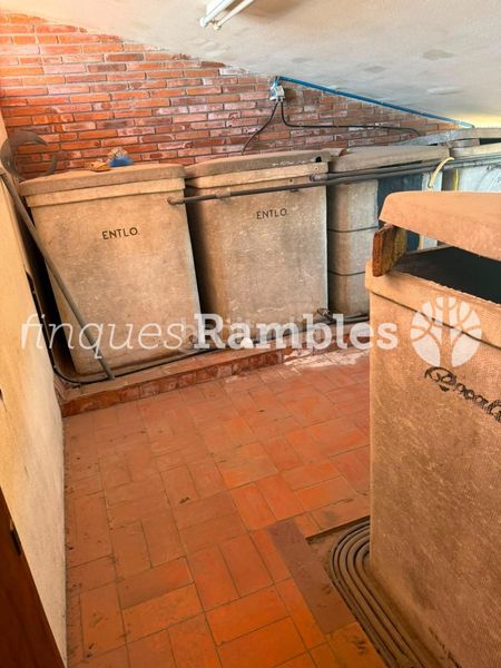 Foto 5bb52892-8137-4910-a5fc-de6433635491. Pis amb calefacció a Centre Igualada