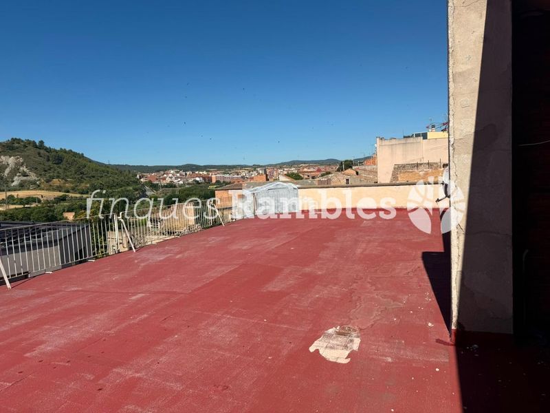 Foto 9e3c29e4-5137-4d96-9137-6f6168f338ec. Pis amb calefacció a Centre Igualada