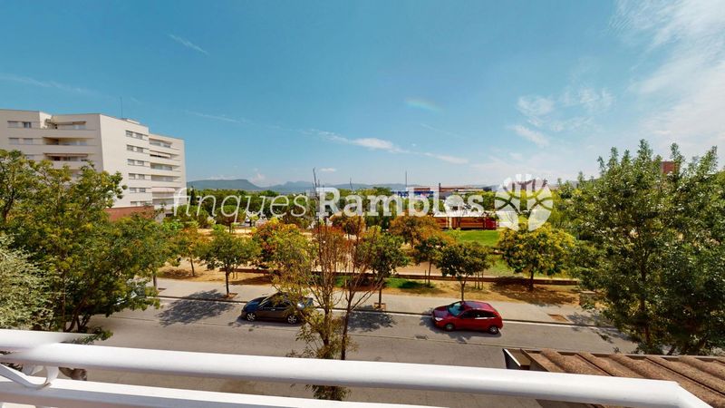 Foto 6c0909d0-741b-481a-a85d-05b74293fd73. Casa adossada amb calefacció aparcament a Les Comes Igualada