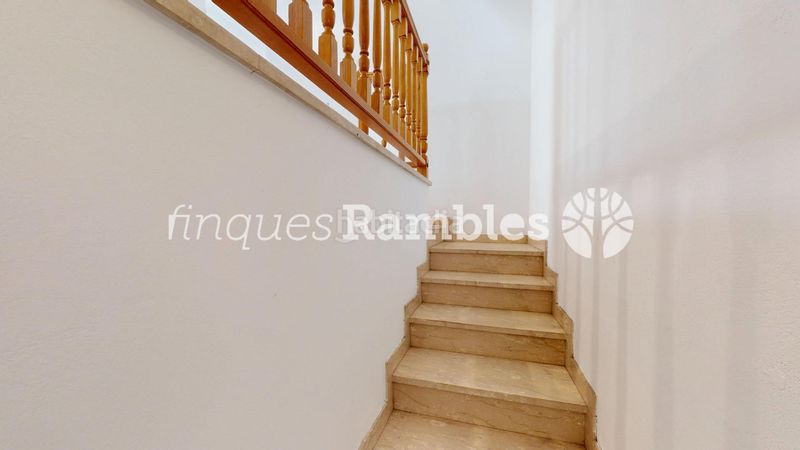Foto e4d668e9-c1bc-4504-8c9a-5fa83a1fbaa4. Casa adossada amb calefacció aparcament a Les Comes Igualada