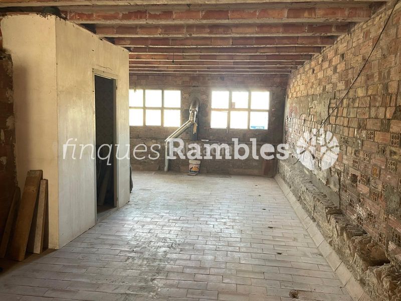 Foto 2f97ad4e-cbf1-4bf1-8332-94e0ebb5b692. Casa amb aparcament a Prats de Rei (Els)