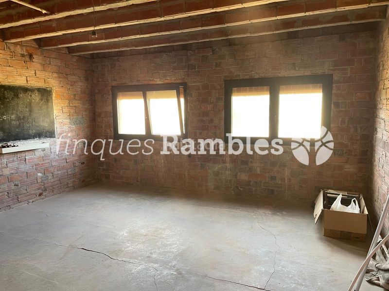 Foto 768bcfbf-ff5c-4706-9f08-d79cdf3bf986. Casa amb aparcament a Prats de Rei (Els)