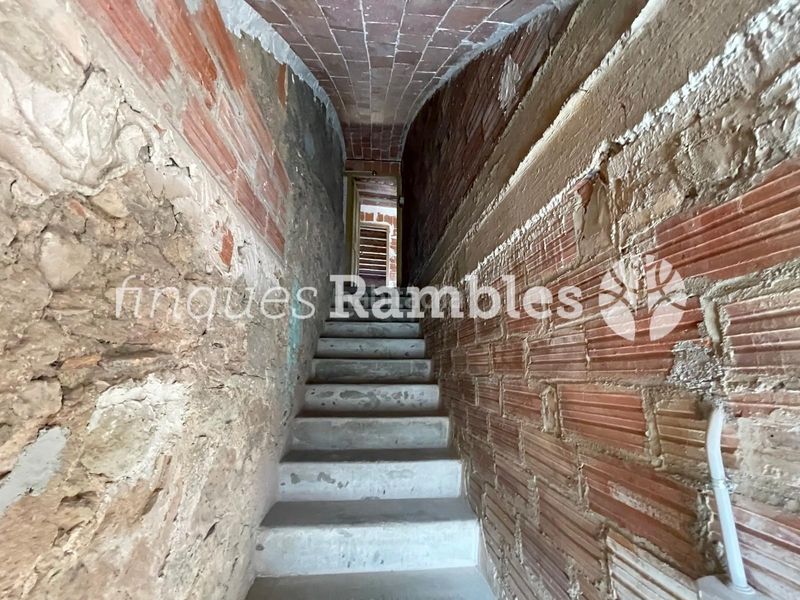 Foto 8a1bc181-d938-438e-b469-152499396524. Casa amb aparcament a Prats de Rei (Els)