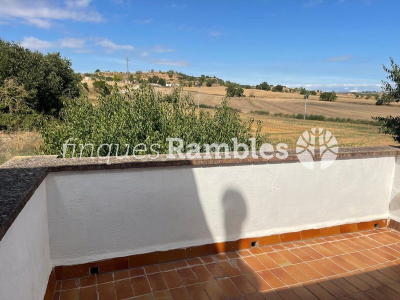 Foto b222ab62-52aa-4ddb-b64f-2d9707d6d191. Casa amb aparcament a Prats de Rei (Els)