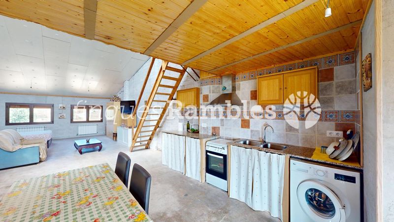 Foto fb0dcfae-9171-4b5b-9c59-6ef5492dd40e. Casa amb aparcament a Prats de Rei (Els)
