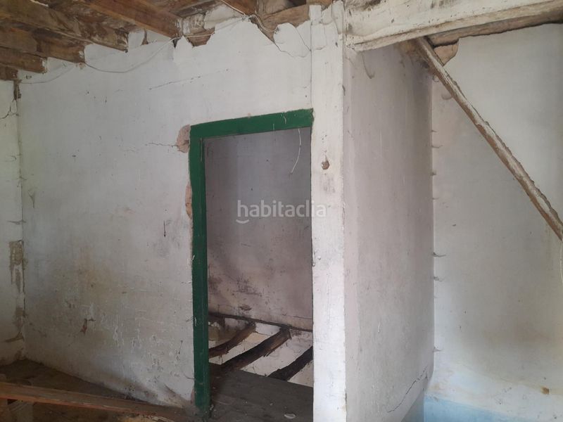 Foto f0fc9b11-4db2-41a1-bca6-5ae9ad66628f. Casa en calle socobio 28 ocasión-casa típica de piedra a reformar en Castañeda