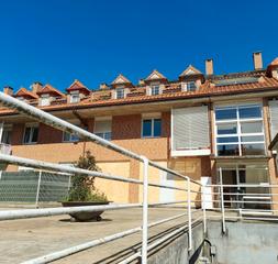 Appartement à Calle pomaluengo 182b. Castañeda- piso 2 dormitorios, 2 baños y con garaje y trastero
