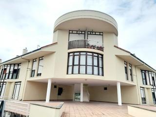 Appartement à Barrio vega 3273. Piso entre sarón y selaya