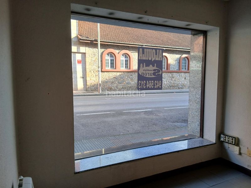 Foto 186f5837-4043-4431-84cc-445e7461bfa9. Rent business premise in avenida los rosales 51 in Santa María de Cayón