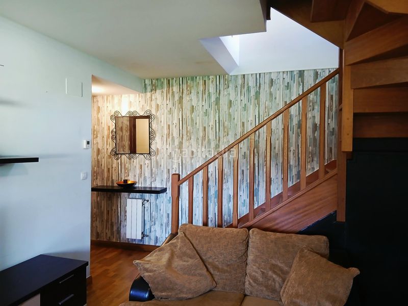 Foto b5b8fc11-f8fa-4a69-9426-9ac89802ef27. Zweistöckige wohnung in ca-616 20 in Penagos