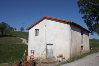 Casa a Lugar barrio rasillo 61a. Cabaña para reformar en preciosa finca de unos 21.000 metros cua