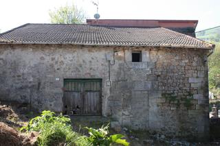 Maison jumelée à N/a. Casa típica de piedra para reformar