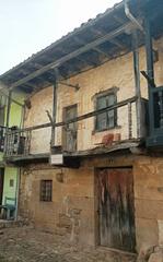 Casa adossada a N/a. Selaya- casa típica a reformar