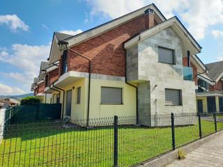 Chalet in Argomilla diseminado 40. Reservado!!!!zona sarón -chalet pareado a estrenar