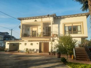 House  Argomilla diseminado. Casa individual con 2 viviendas y parcela urbana