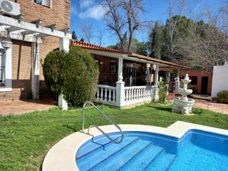 Xalet en Urbanizacion retiro ii 1. Gran casa en plena naturaleza