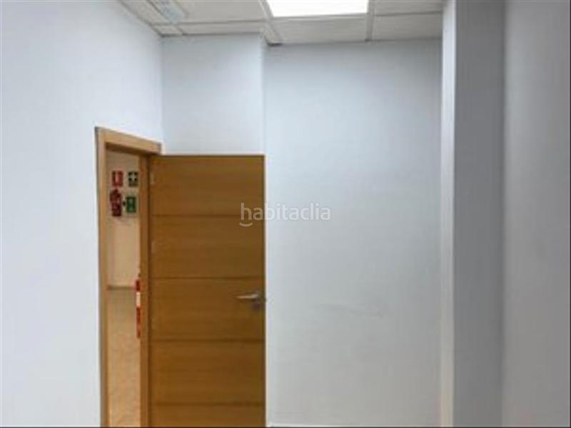 Foto 118f10f7-ba6f-4216-a553-97d9b481abcf. Local commercial dans calle carlos cano 4 dans Villanueva del Ariscal