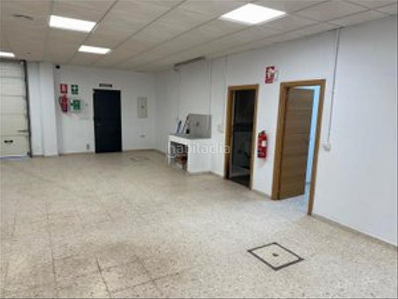 Foto e6c1becd-fc83-4622-8eab-0c3f25839ee9. Local commercial dans calle carlos cano 4 dans Villanueva del Ariscal