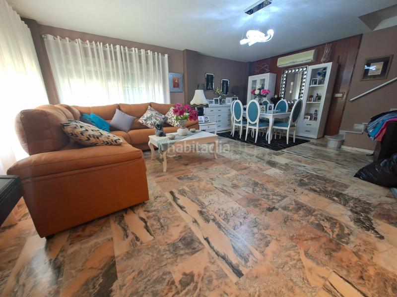 Foto ea816e3a-1448-4371-8dbd-0a5aefda4b69. Chalet en avenida las camelias 15 bonito chalet de una planta en Espartinas