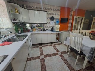 Xalet en Avenida las camelias 15. Bonito chalet de una planta