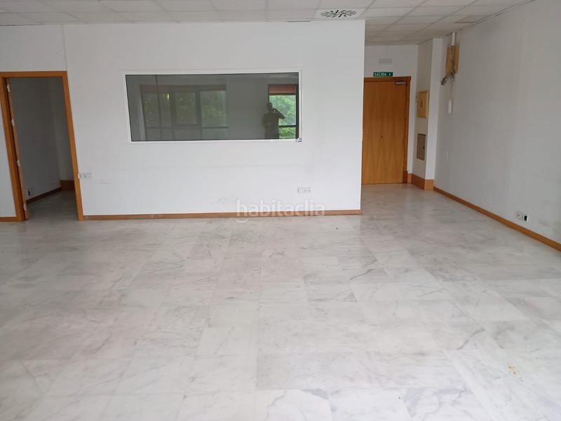 Foto 0c8632ab-f080-44f7-b842-6546b7968b05. Büro in calle américo vespucio 15 in Triana Oeste Sevilla