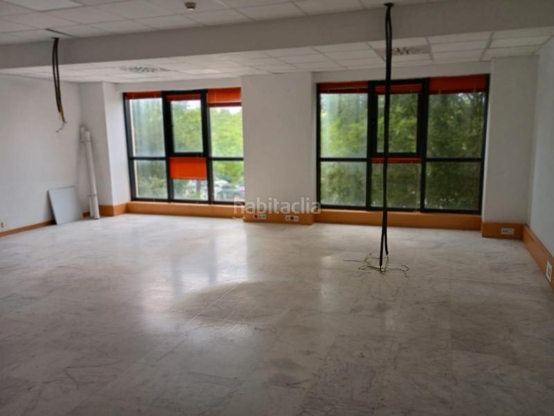 Foto 1e2cb7be-effb-4580-aae8-099d96ae9887. Büro in calle américo vespucio 15 in Triana Oeste Sevilla