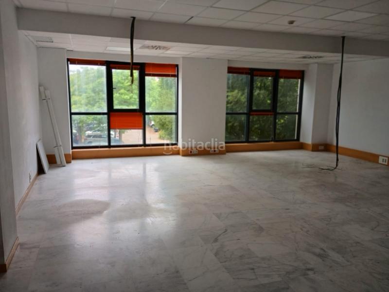 Foto 6053e5c4-3066-4b37-8e95-b4743dfce1ed. Büro in calle américo vespucio 15 in Triana Oeste Sevilla