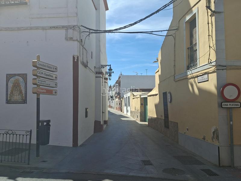 Foto d4ae606b-cfb3-4815-af08-a41b80edcf38. Casa adosada en avenida alcaldesa maría regla jiménez 58 ultima casa duplex en Espartinas