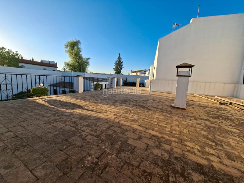 Foto c35cf1d1-f0d1-434d-a739-fdc88f682fdd. Casa en calle manuel osuna 5 gran casa palacio en el centro en Umbrete