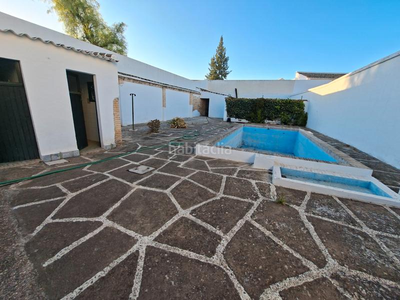 Foto fc0702c9-35b6-4ae3-bd31-b8f0d916d456. Casa en calle manuel osuna 5 gran casa palacio en el centro en Umbrete