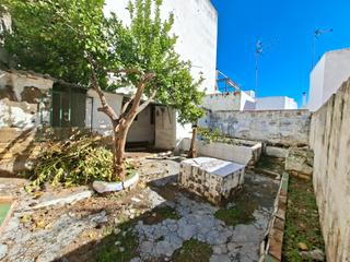 Casa  Calle virgen de la esperanza 21. Casa de pueblo con gran parcela. ideal para poner su gusto.