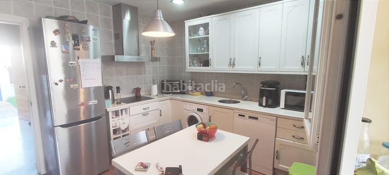 Foto b1f632ba-caa5-46fa-97f1-ea85c4f4ffc2. Xalet amb xemeneia calefacció piscina a Espartinas pueblo Espartinas