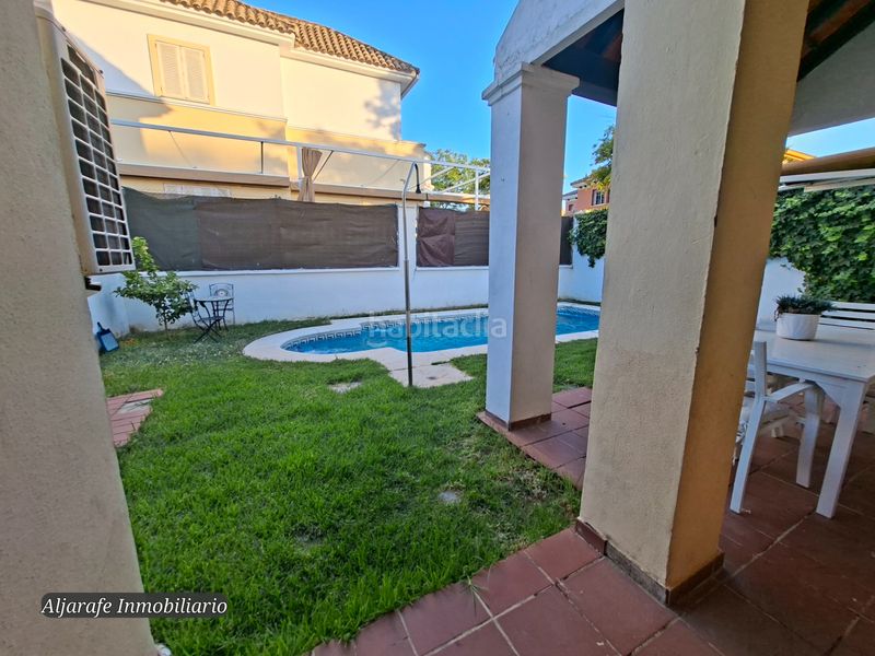 Foto e11ef06a-93fc-4db8-a214-f8f8ea6f3dd1. Xalet amb xemeneia calefacció piscina a Espartinas pueblo Espartinas