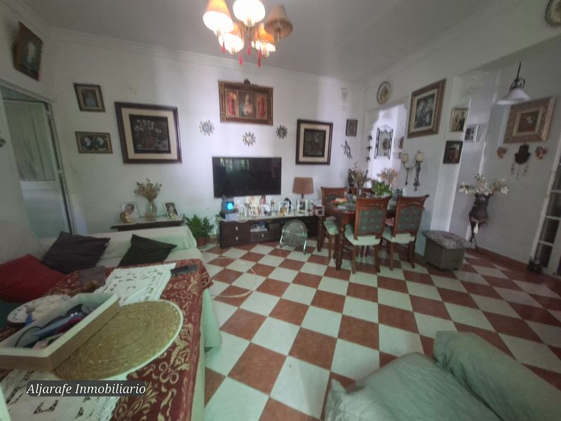 Foto 82c7a407-9904-4936-97fc-9bcd60f46d1d. Casa amb aparcament a Umbrete