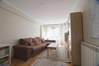 Pis  Rúa menéndez pelayo. Exterior, luminoso y soleado